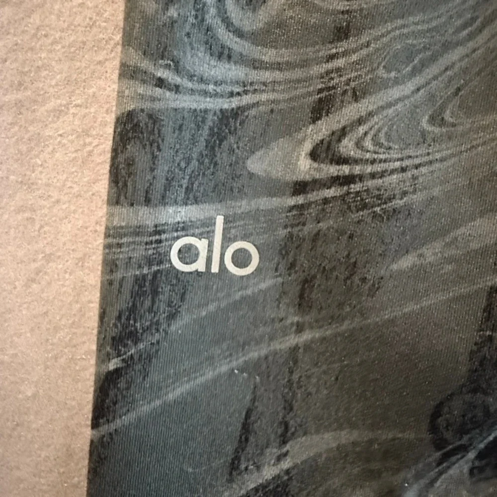 Alo Yoga Women Sz S Airbrush Full Length Legging Marble Gray